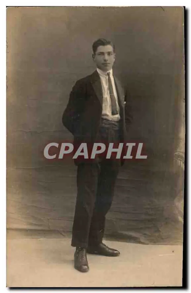Portret van een jonge man — studio — onbekende uitgever - Voorkant