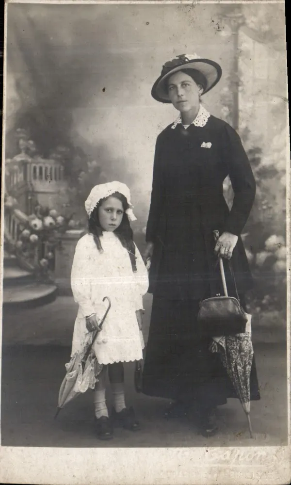 Frau und Kind — Studio — Verlag: Ed. Léon Calmon, Paris - Vorderseite