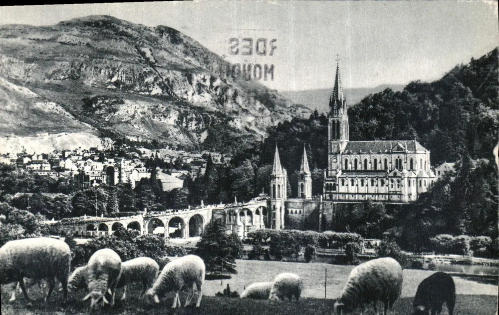 Lourdes — A Basílica e o Pic du Jer — Edição P. Doucet - Frente
