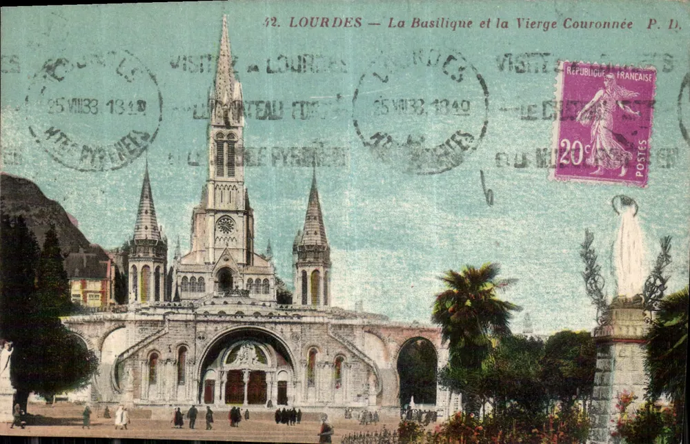 LOURDES — Die Basilika und die Gekrönte Jungfrau — P. D. - Vorderseite