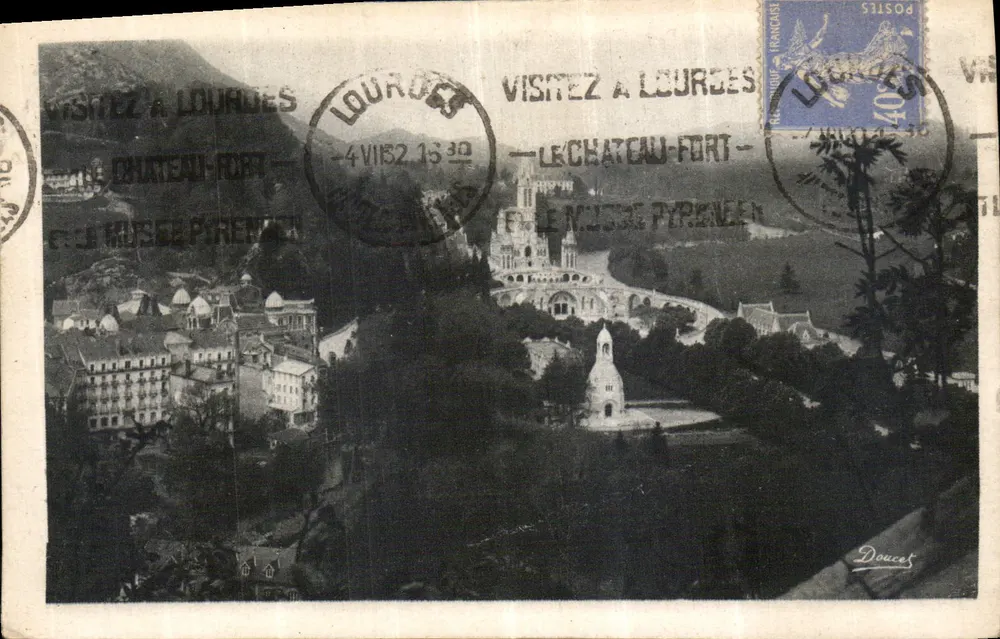 Lourdes — Das Schloss und das Pyrenäen-Museum — Doucet - Vorderseite