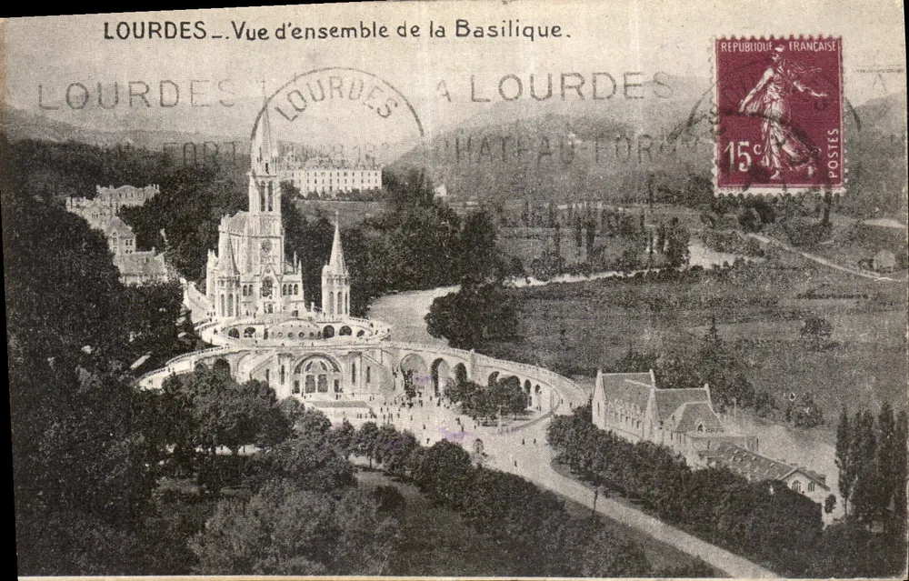 Lourdes — Vista geral da Basílica — Edição Palais du Rosaire - Frente