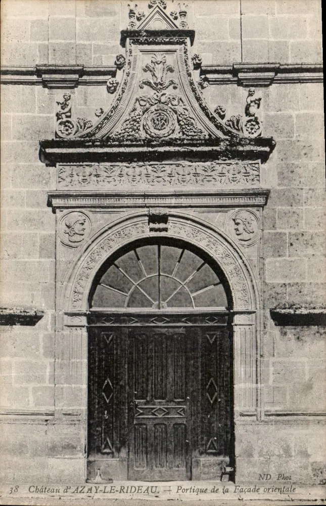 Schloss Azay-le-Rideau — Portikus der östlichen Fassade — ND Phot - Vorderseite