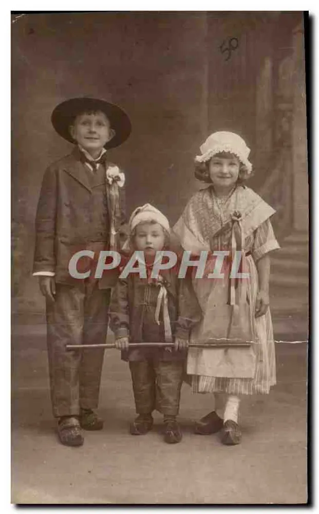 Drie kinderen in kostuum — fotostudio — n° 30 - Voorkant