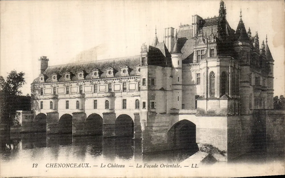 Chenonceaux — Het Kasteel — De Oostzijde — LL. — N°12 - Voorkant