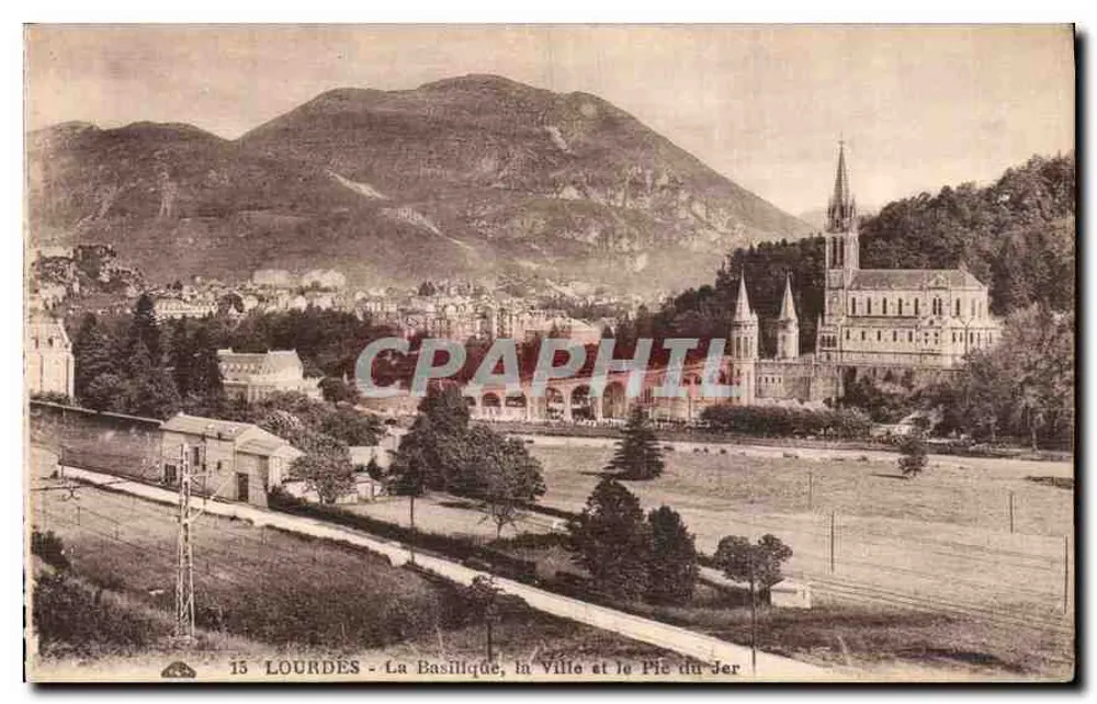 Lourdes - Die Basilika, die Stadt und der Pic du Jer - Vorderseite