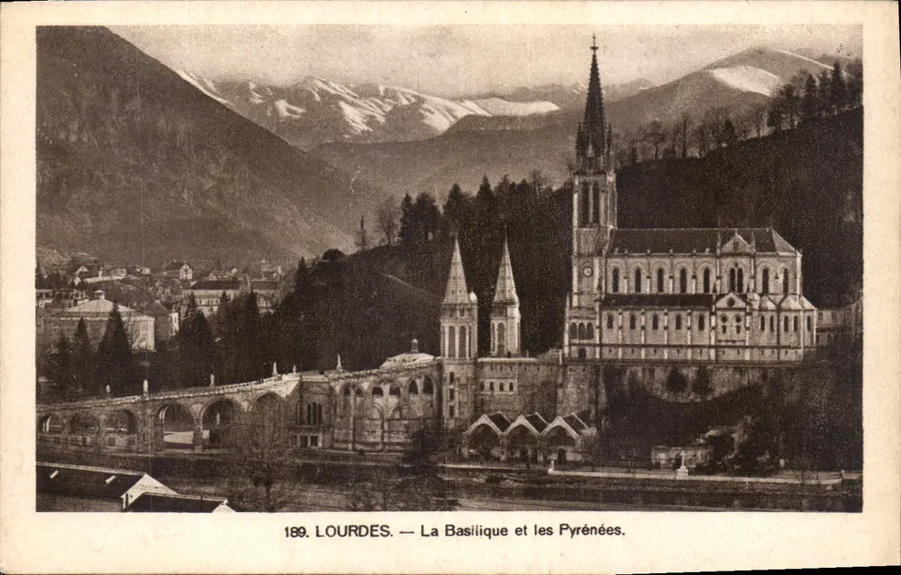 Lourdes — A Basílica e as Pirineus — editor anônimo, n° 189 - Frente