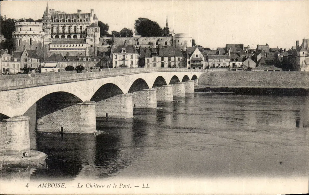 Amboise — O Castelo e o Ponte — LL - Frente