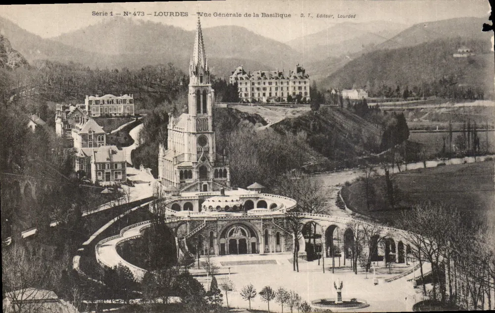 Lourdes — Vista Geral da Basílica — D. T., Editor, Lourdes — Série 1 N° 473 - Frente