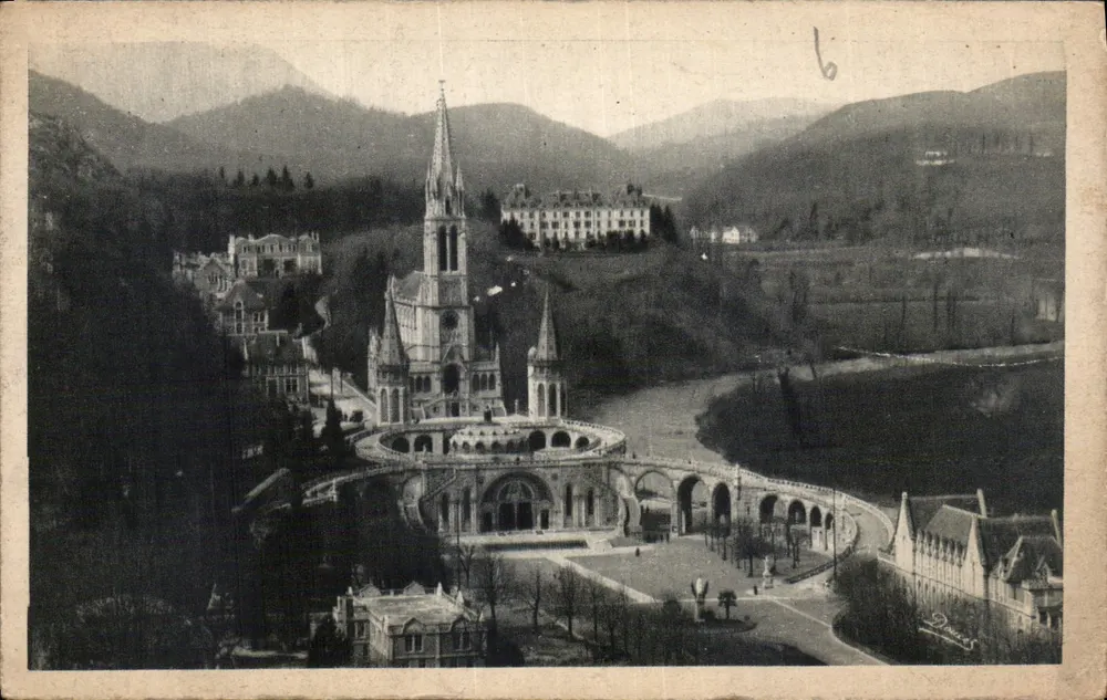 Lourdes — Ansicht des Château-Port — Ausgabe Grands Magasins de l'Île - Vorderseite