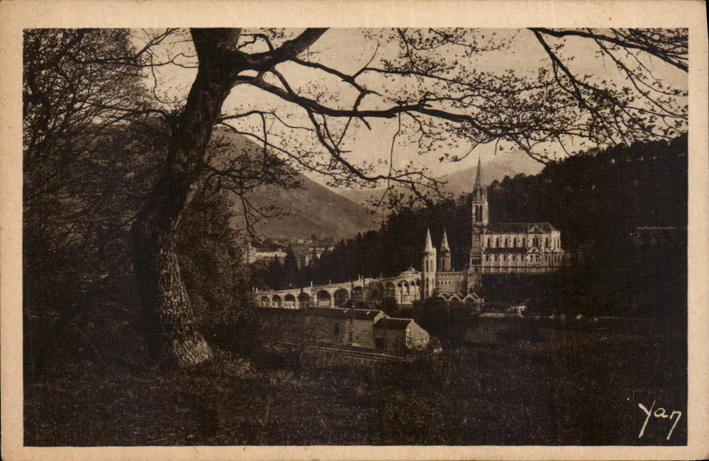 Lourdes — A Basílica — Edição E. Quinault - Frente