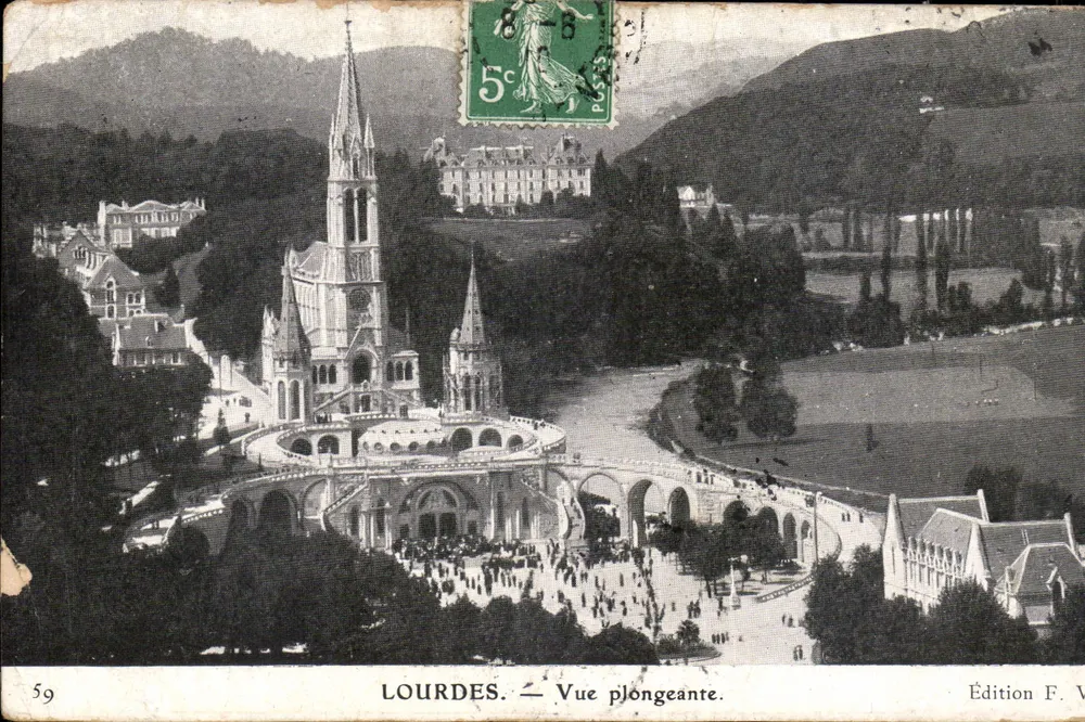 LOURDES — Vista aérea — Edição F. V. - Frente