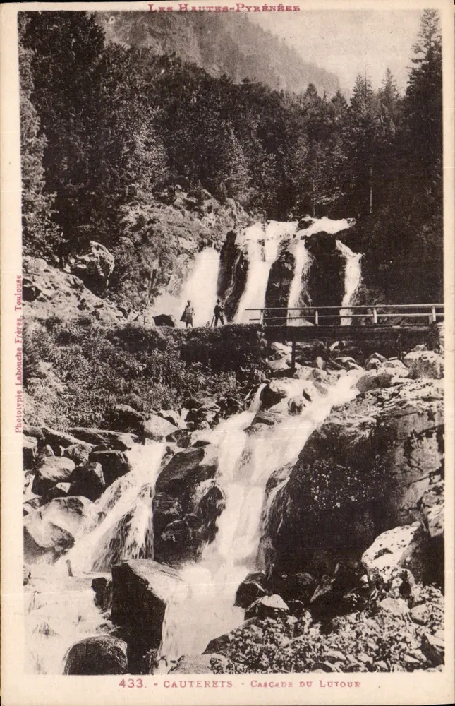 Cauterets - Cascades du Lutour — Les Hautes-Pyrénées — Phototypie Labouche Frères, Toulouse, n°433 - Vorderseite