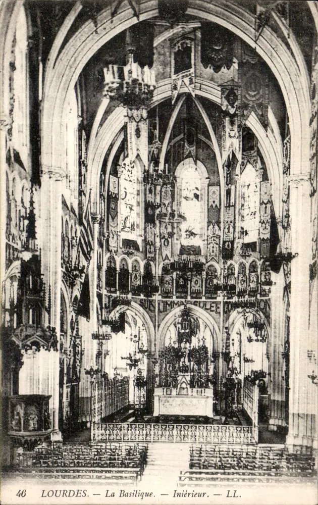 Lourdes — A Basílica — Interior — LL. — N° 46 - Frente