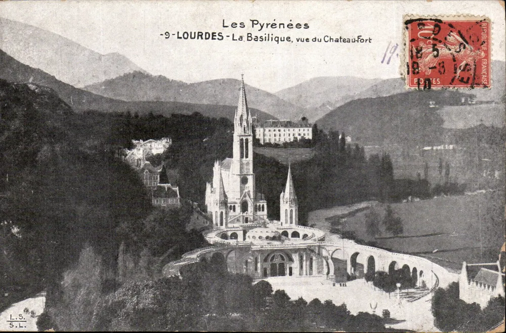 Lourdes - La Basilique, Ansicht vom Château-Fort — L.S. S.L. - Vorderseite