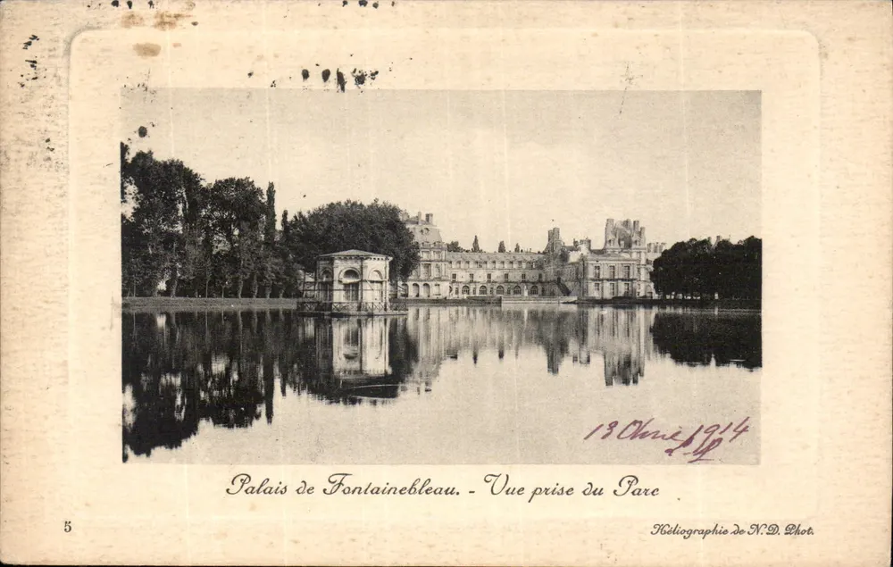 Palast von Fontainebleau — Blick vom Park — Phototypie de N.D. Phot. - Vorderseite