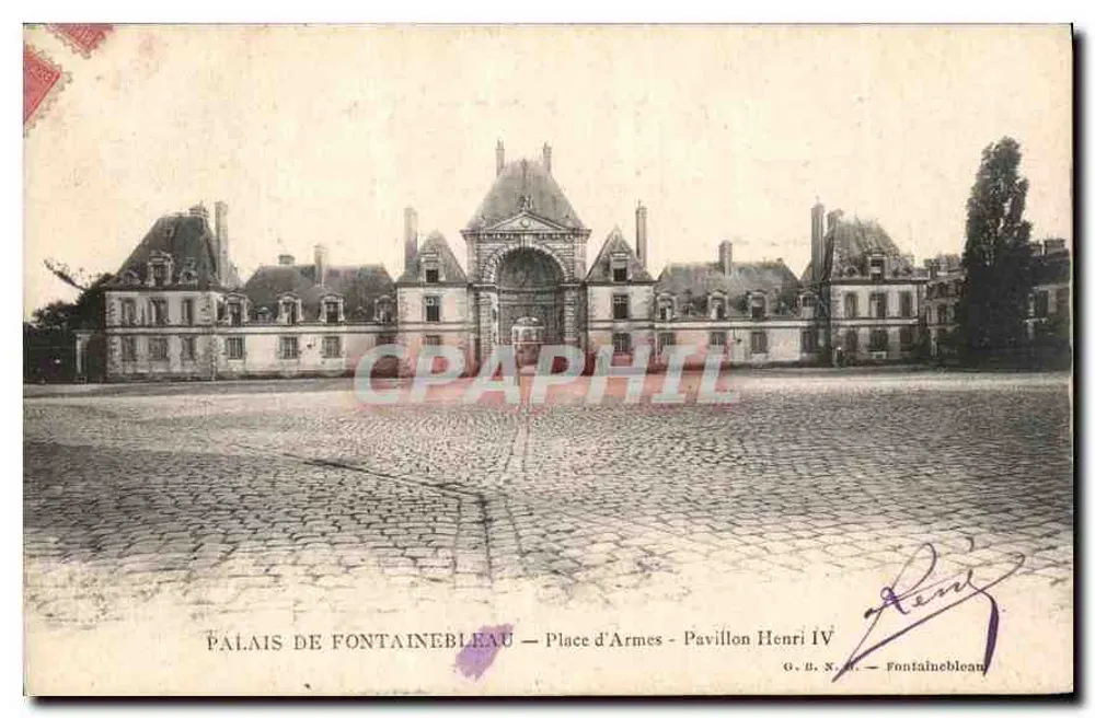 Schloss Fontainebleau — Place d'Armes — Pavillon Henri IV — G.B.N. — Fontainebleau - Vorderseite