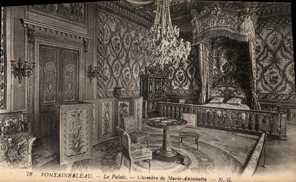 Fontainebleau — Das Schloss — Zimmer von Marie-Antoinette — N.G. - Vorderseite