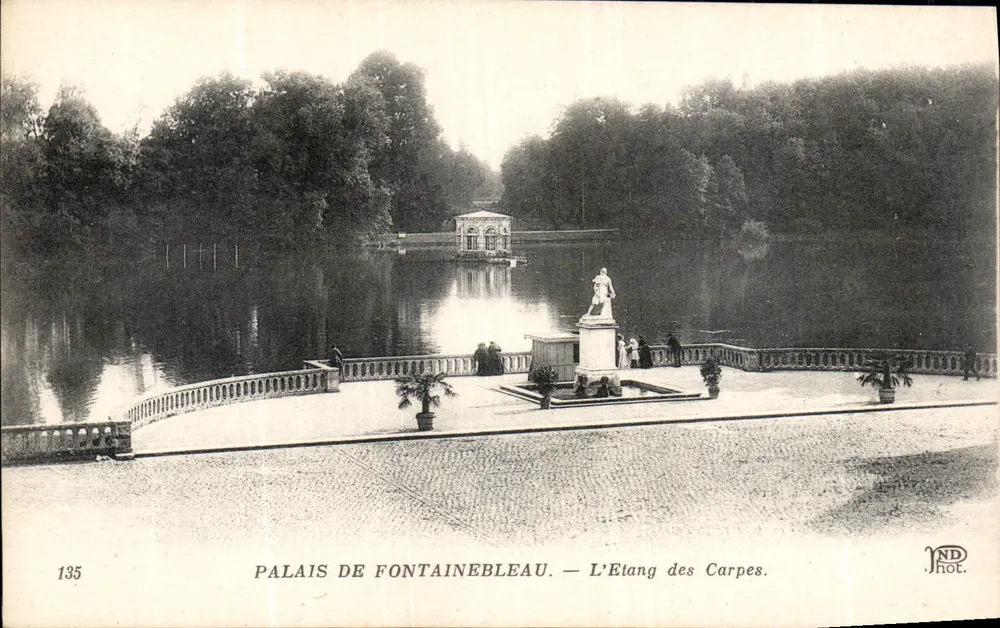 Schloss Fontainebleau — Der Karpfenteich — Imp. Phot. Peçue, Paris - Vorderseite