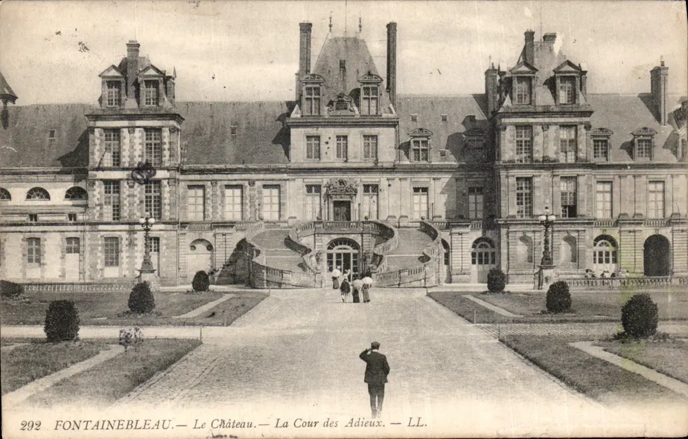 Fontainebleau — Das Schloss — Die Cour des Adieux — LL. — n° 292 - Vorderseite
