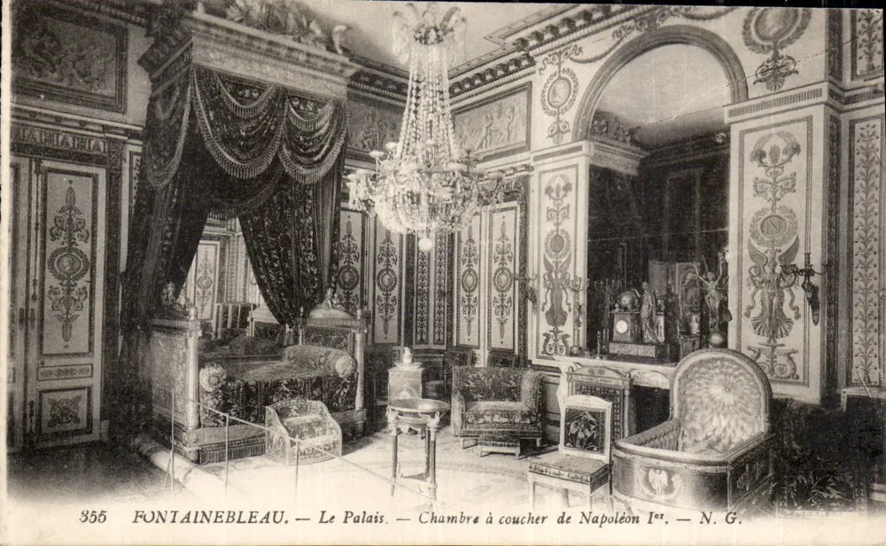 Fontainebleau — Das Schloss — Schlafzimmer von Napoleon I — N.G. - Vorderseite