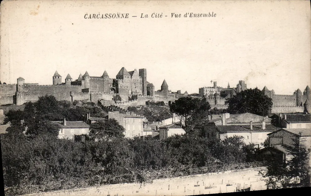 Carcassonne — A Cidade — Vista Geral — P. Libmann, Lyon - Frente