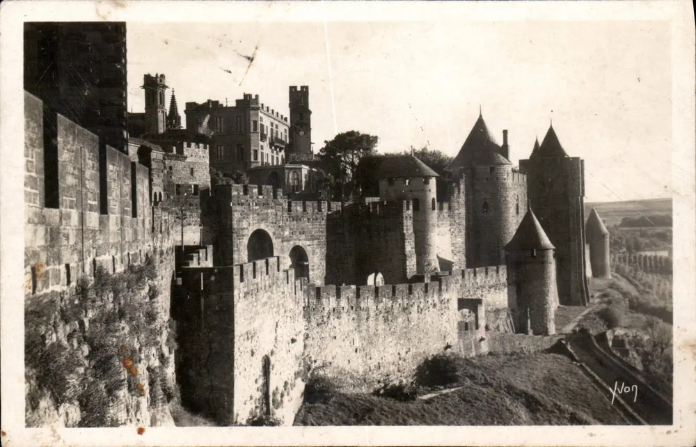 Carcassonne — Die Stadt, Montée de la porte d'Aude — Nog - Vorderseite