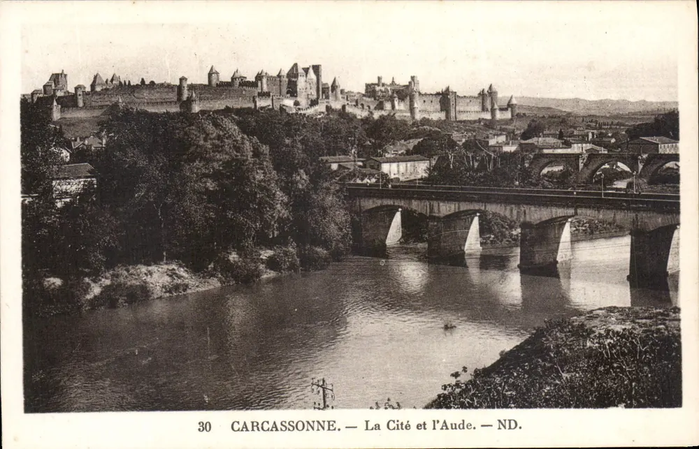 Carcassonne — A Cidade e o Aude — ND. - Frente