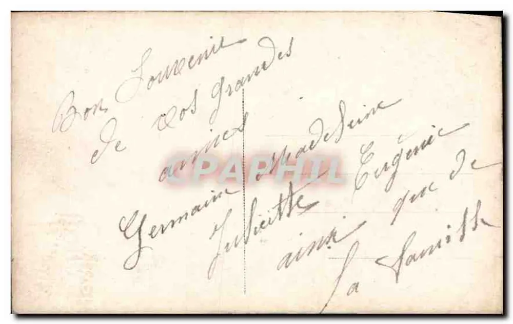 Jovem mulher segurando um buquê — 'Feliz Natal' — cartão postal de Natal - Verso