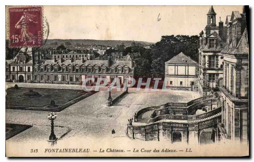 Fontainebleau — Das Schloss — Die Cour des Adieux — LL - Vorderseite