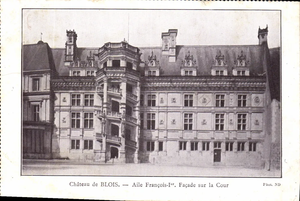 Schloss BLOIS — Flügel François-Ier. Fassade zur Cour — Phot. ND - Vorderseite