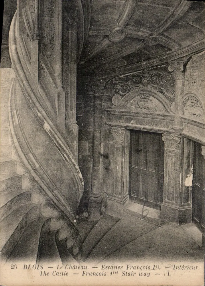 Blois — Das Schloss — Treppenhaus von François I — Innenansicht - Vorderseite