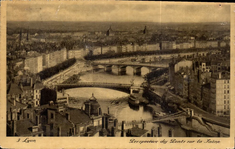Lyon — Perspectiva dos Pontes sobre a Saône — 3 Lyon - Frente