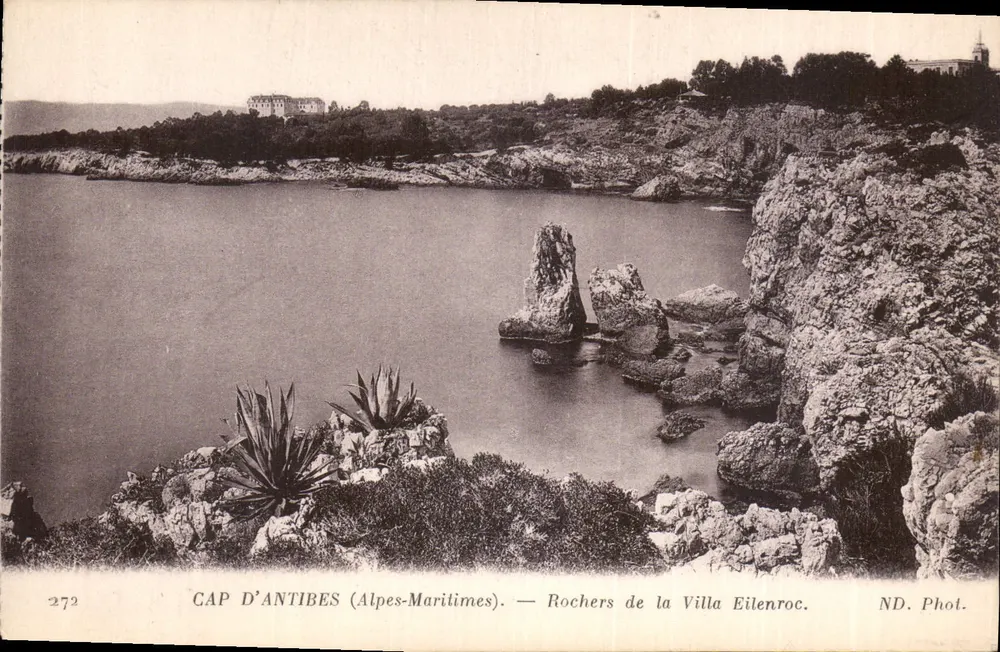 CAP D'ANTIBES (Alpes-Maritimes) — Felsen der Villa Eilenroc — ND. Fot. - Vorderseite