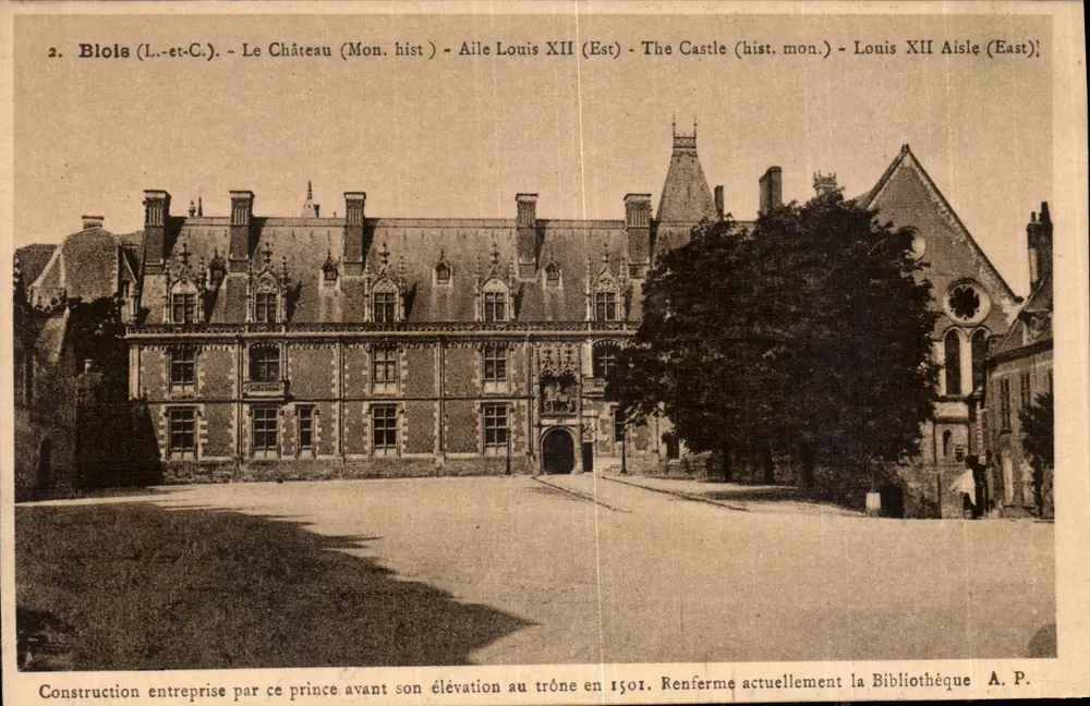 Blois (Loir-et-Cher) - Das Schloss - Flügel Louis XII (Ost) - Bau begonnen von diesem Prinzen vor seiner Ernennung zum König im Jahr 1501. Derzeit beherbergt es die Bibliothek. A. P. - Vorderseite