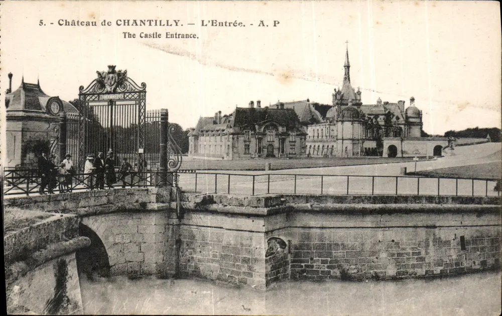 Castelo de Chantilly — A Entrada — A.P. - Frente