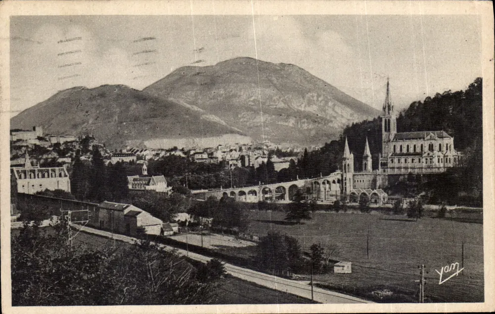 Lourdes — Basílica e ponte do parque — Edição Yam - Frente
