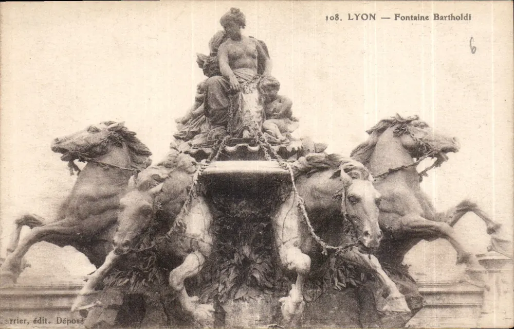 LYON — Fontaine Bartholdi — Carrière, édit. Déposé - Frente
