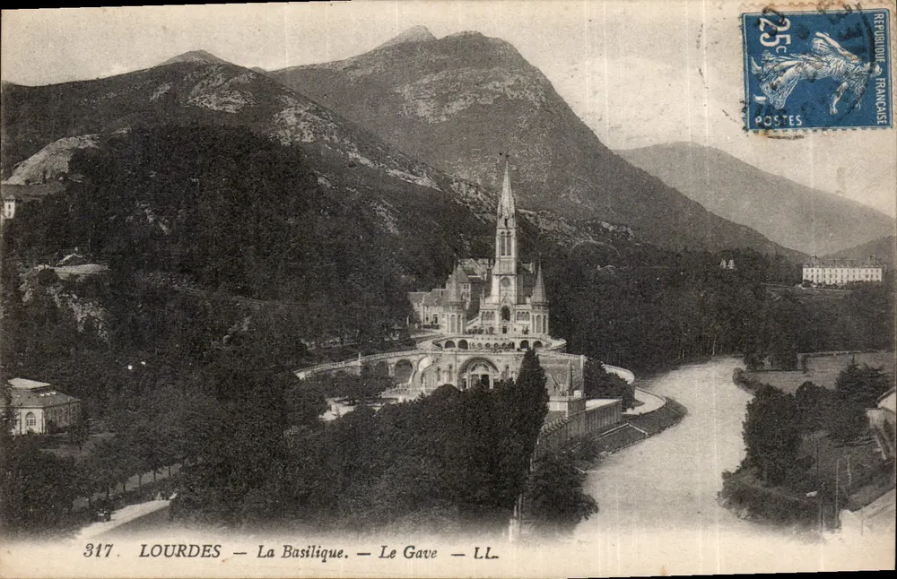 Lourdes — A Basílica — O Gave — LL. — n° 317 - Frente