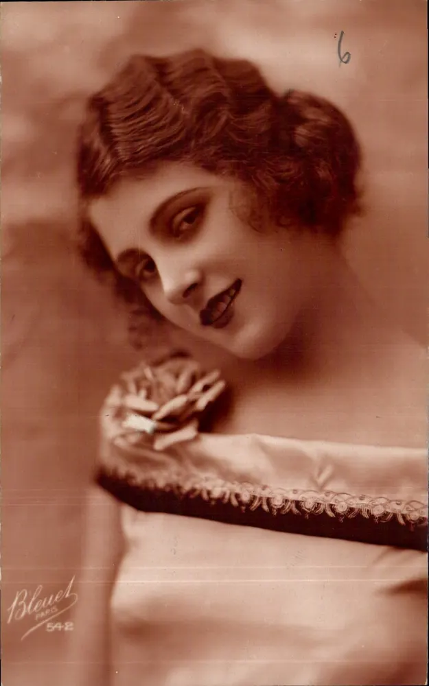 Jovem mulher — retrato — Azul, Paris, n°542 - Frente