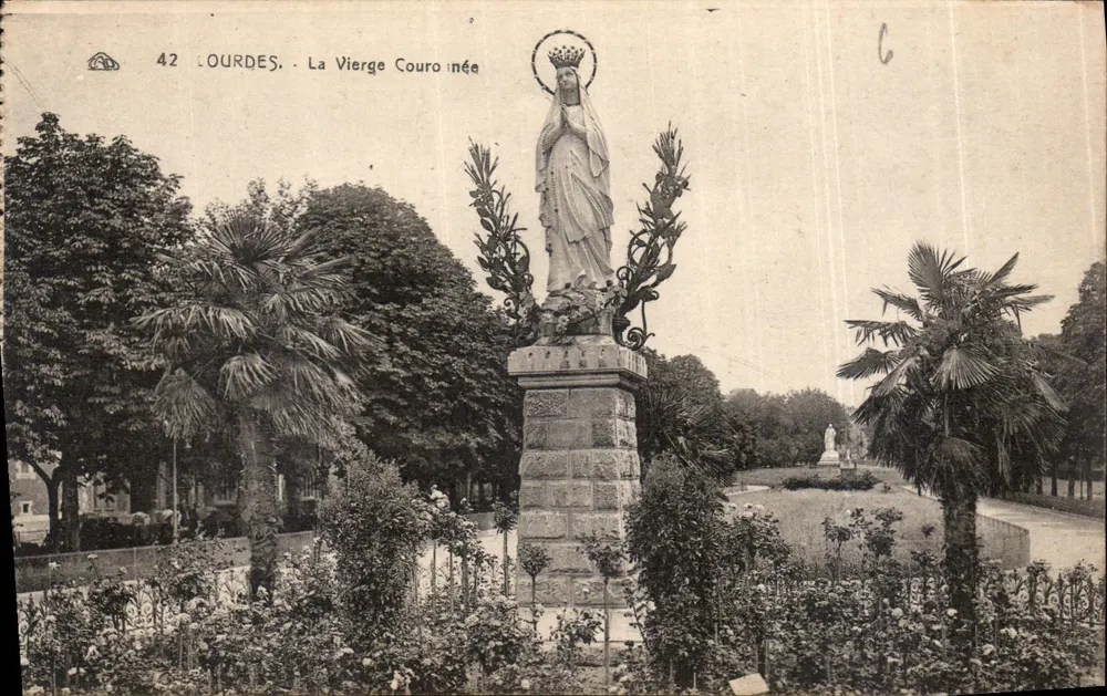 Lourdes — A Virgem Coroada — editor Lourdes, n° 42 - Frente