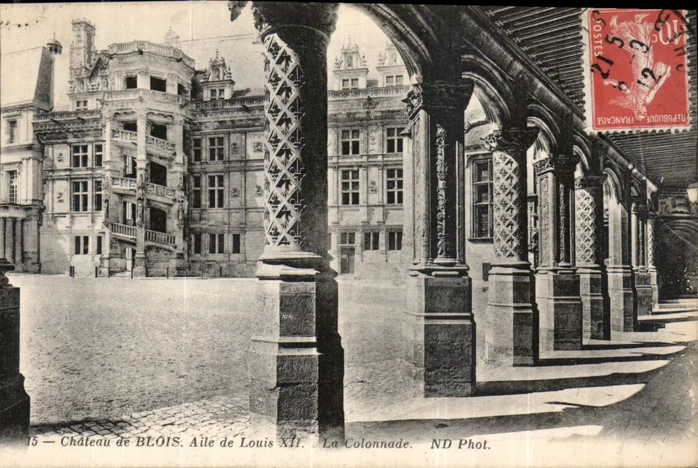 Schloss BLOIS — Flügel von Ludwig XII. Die Säulenreihe — ND Fotografie - Vorderseite