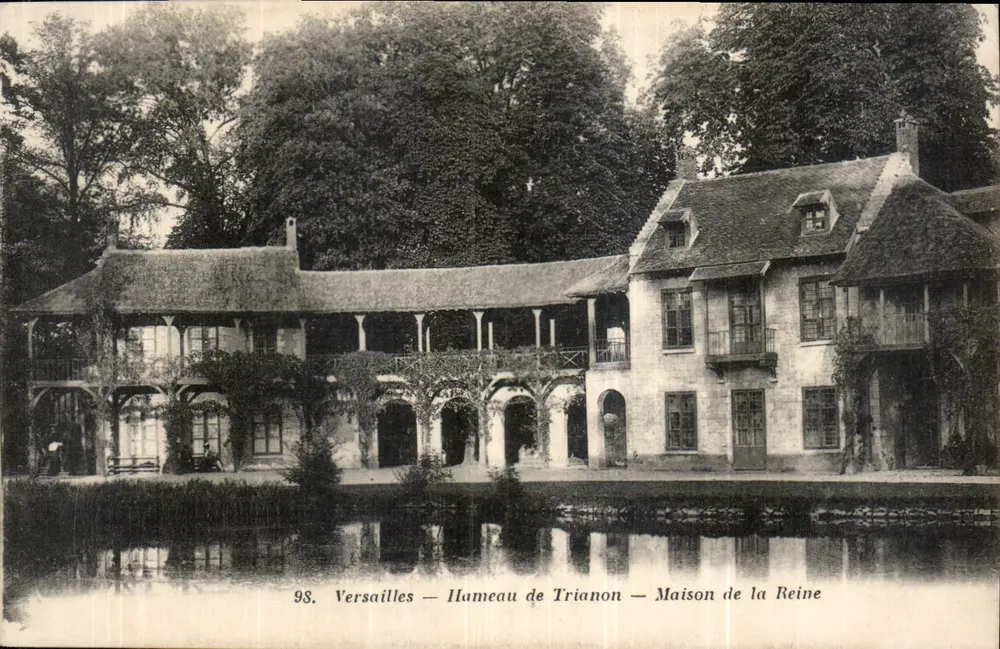 Versailles — Hameau de Trianon — Maison de la Reine — Héliotypie A. Bourdier, n°98 - Vorderseite