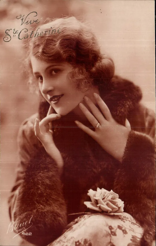 Mulher em pele — retrato — Blenet, Paris, n° 482 - Frente