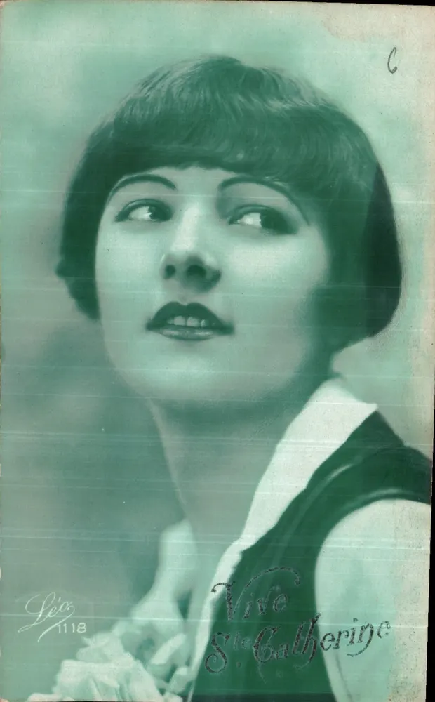 Mulher elegante — retrato — Léo 1118 - Frente