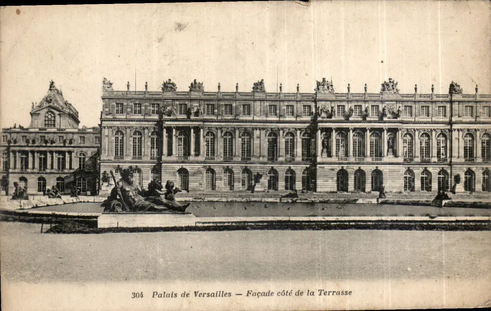 Palácio de Versalhes — Fachada do lado da Terrasse — Editor Édita, n° 304 - Frente