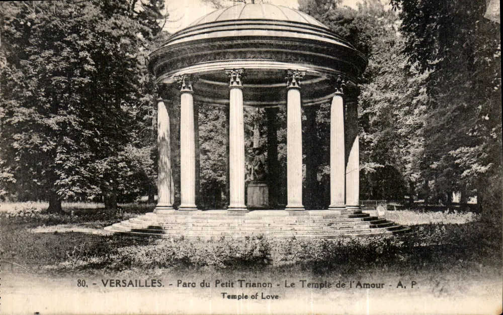 Versailles - Parc du Petit Trianon - Le Temple de l'Amour - A. P. - Recto