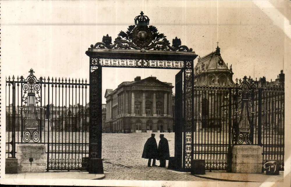 Versailles — A grade de honra — Ed. d'Art, A. Leconte, Paris - Frente