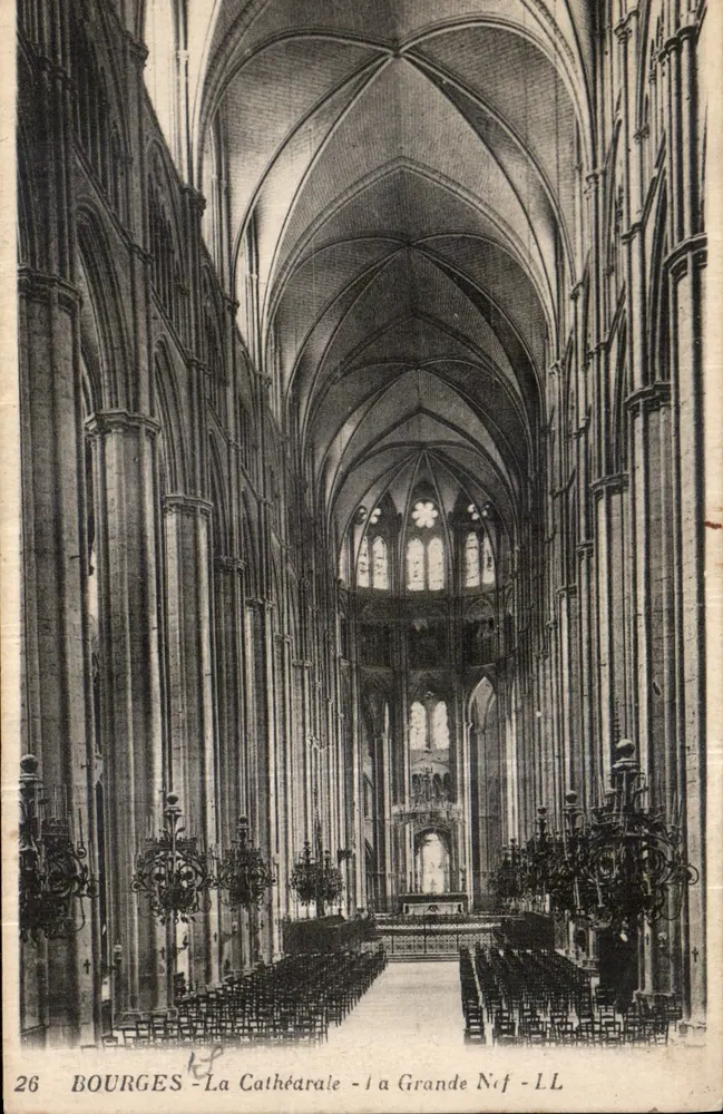 Bourges - A Catedral - A Grande Nave - LL - Frente