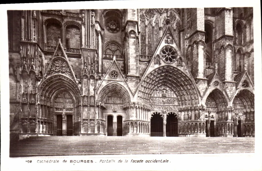 Catedral de BOURGES — Portais da fachada ocidental — Edição dos Monumentos Históricos, Paris - Frente